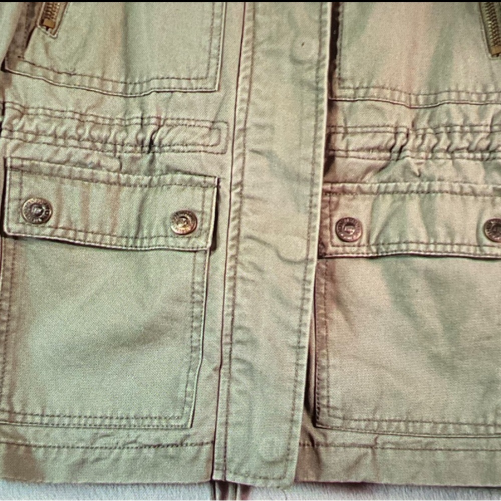 Aeropostale Women's Army Green Utility Jacket.P2P 17” Length 23.5” SIZE XS - Picture 7 of 8